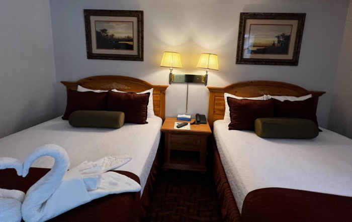 Picture of two beds at Alpine Motel in Jackson, WY